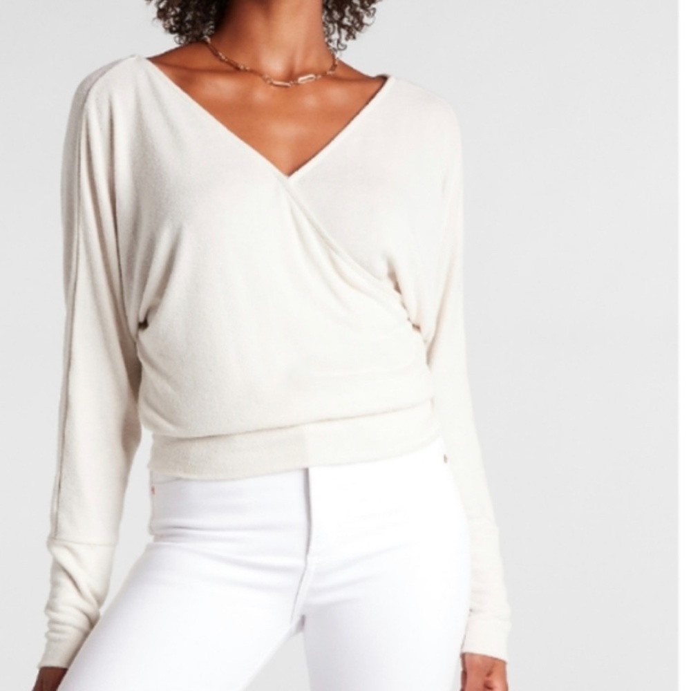 EXPRESS wrap front long sleeve tee SIZE XS